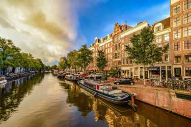 Billig reise til Amsterdam med tog, buss og fly